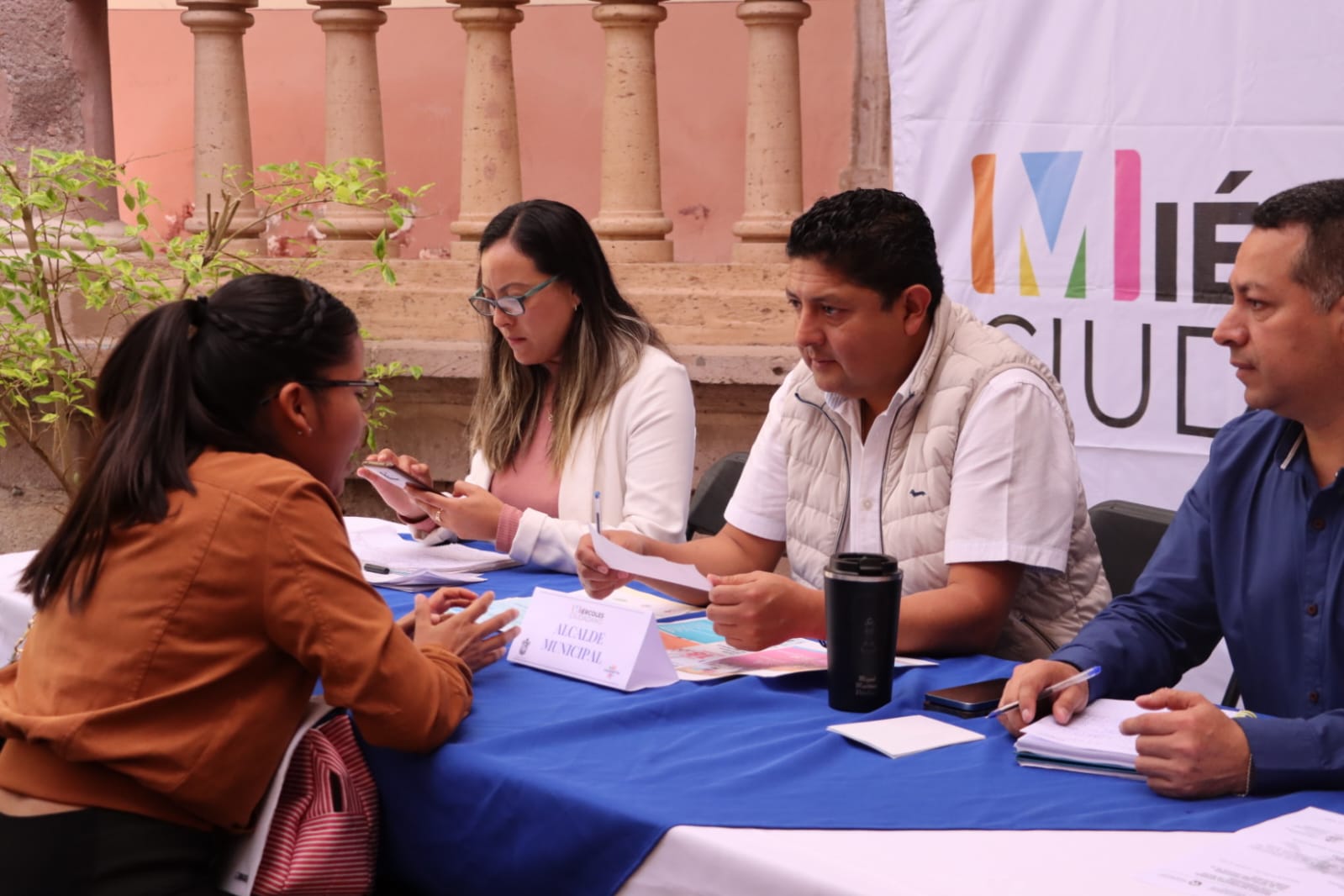 Más de un centenar de personas acuden al ¨Miércoles Ciudadano”