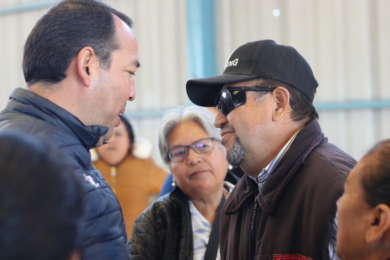 Con participación ciudadana y en equipo, se mejoran colonias y comunidades: Roberto Cabrera