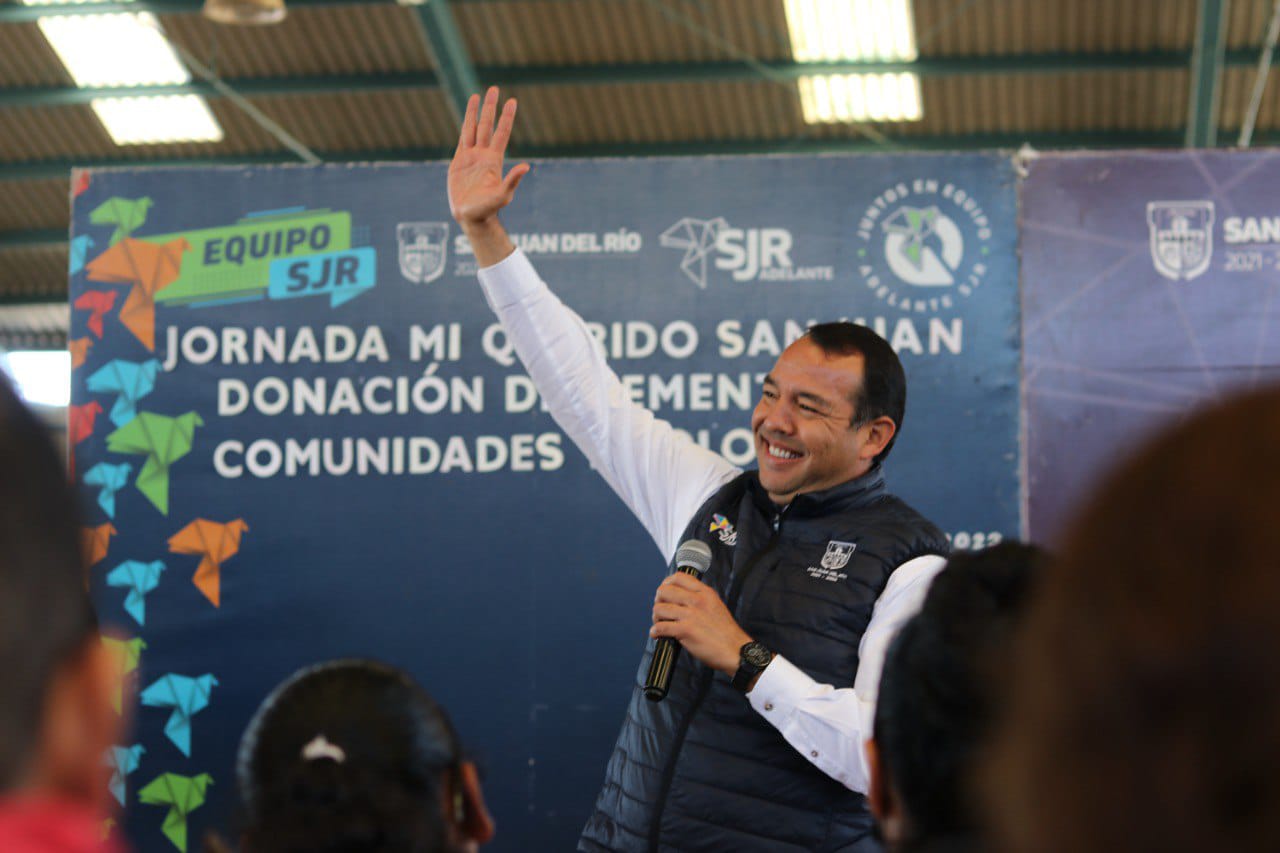 Con participación ciudadana y en equipo, se mejoran colonias y comunidades: Roberto Cabrera
