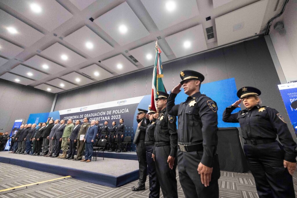Encabeza Gobernador ceremonia de graduación de Policía de Proximidad Queretana 2023