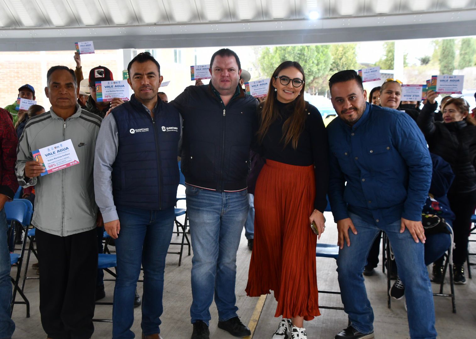 Entregan permisos de tomas de agua domésticas en Ezequiel Montes.