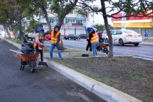 Roberto Cabrera supervisa trabajos de Servicios Públicos en zonas Centro y Oriente del municipio