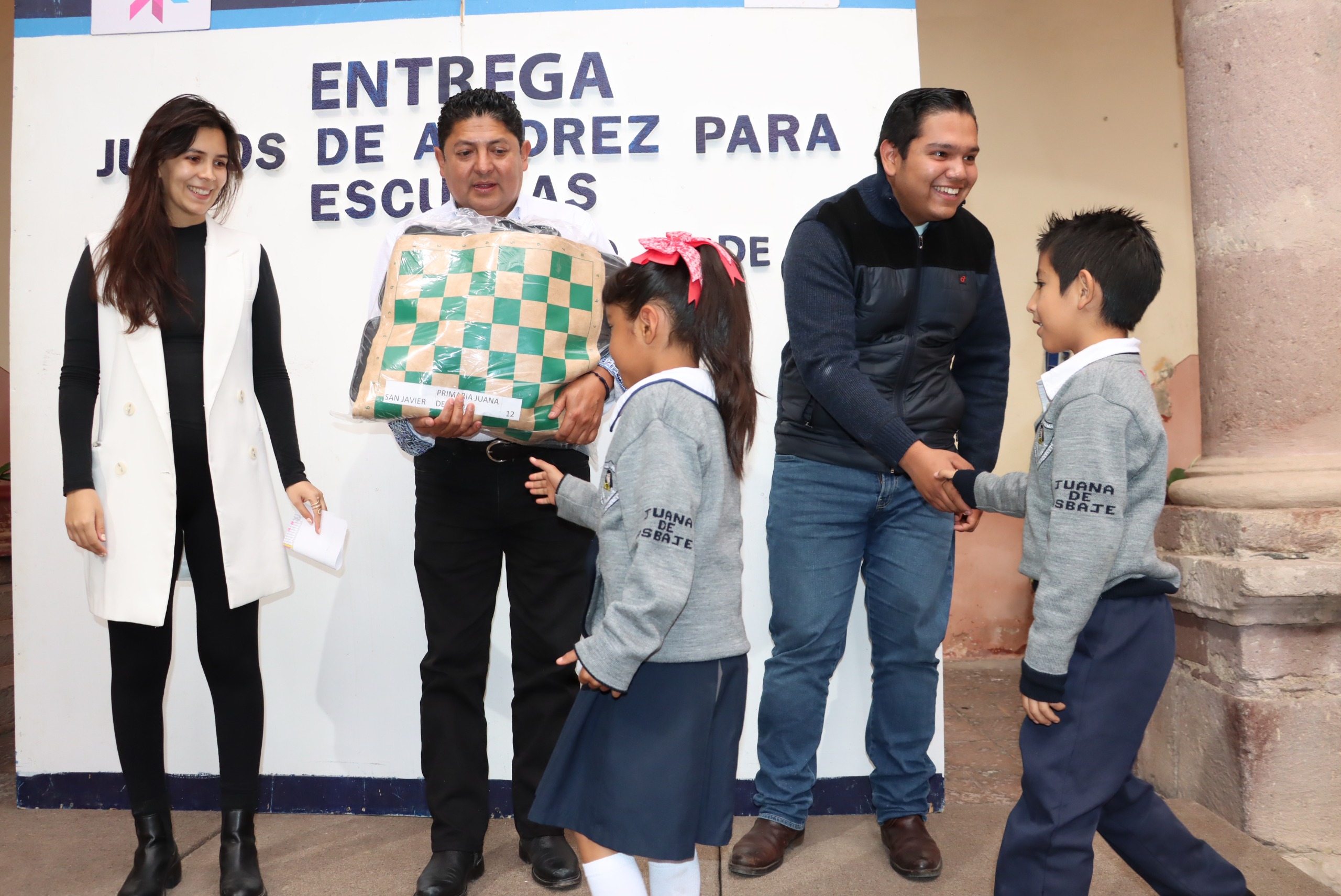 Anuncia Miguel Martínez “Centro de Alto Rendimiento de Ajedrez” para CadereytaAnuncia Miguel Martínez “Centro de Alto Rendimiento de Ajedrez” para Cadereyta