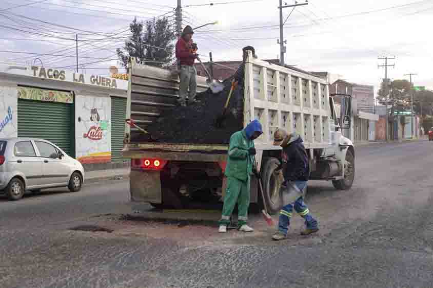 San Juan del Río: Inicia 2024 con Intensa Jornada de Limpieza y Bacheo en Zona Oriente