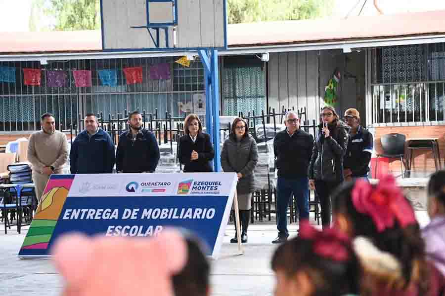 Autoridades entregan mobiliario escolar y rehabilitan instalaciones de primaria de Ezequiel Montes