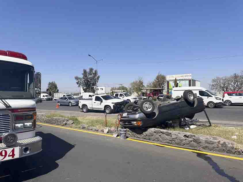 ¡Incidente Vehicular Genera Caos en la Autopista México-Querétaro!