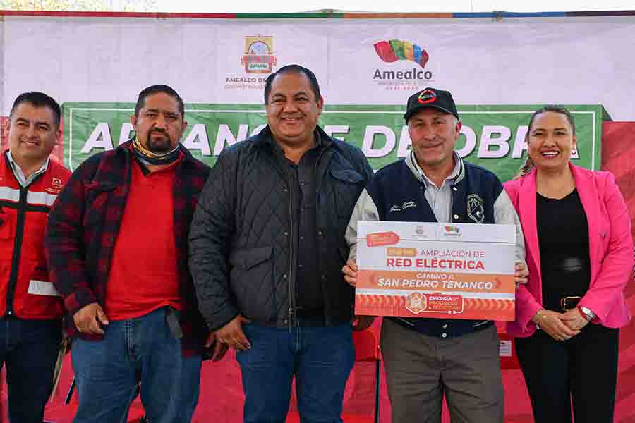 Alcalde René Mejía lleva progreso a las localidades de Amealco, arranca programa de ampliaciones de redes de distribución de energía eléctrica.