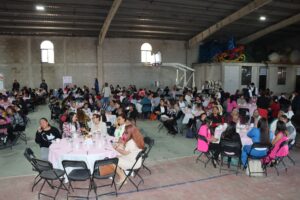 Encabeza Alma Villeda Ávalos encuentro Yo soy mujer de impacto DIF al que asistieron más de 500 mujeres