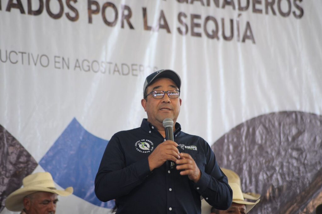 SEDEA y municipio de San Juan del Río entregan 242 toneladas de forraje a productores sanjuanenses