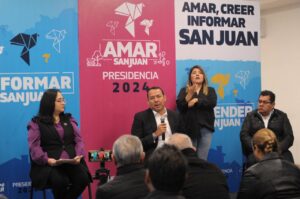 Las mujeres son el pilar de la sociedad de San Juan del Río: Roberto Cabrera