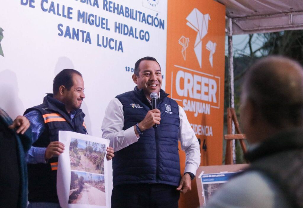 Entrega Roberto Cabrera rehabilitación de calle con una inversión de cerca de un millón de pesos en Santa Lucía