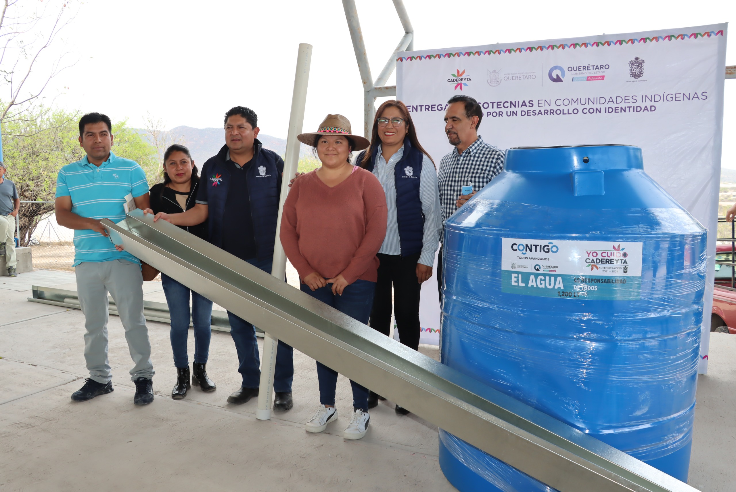 Entrega Miguel Martínez 128 ecotecnias a los habitantes de cuatro comunidades