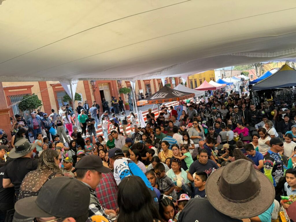 Llegan 2 mil motociclistas a Cadereyta Pueblo Mágico