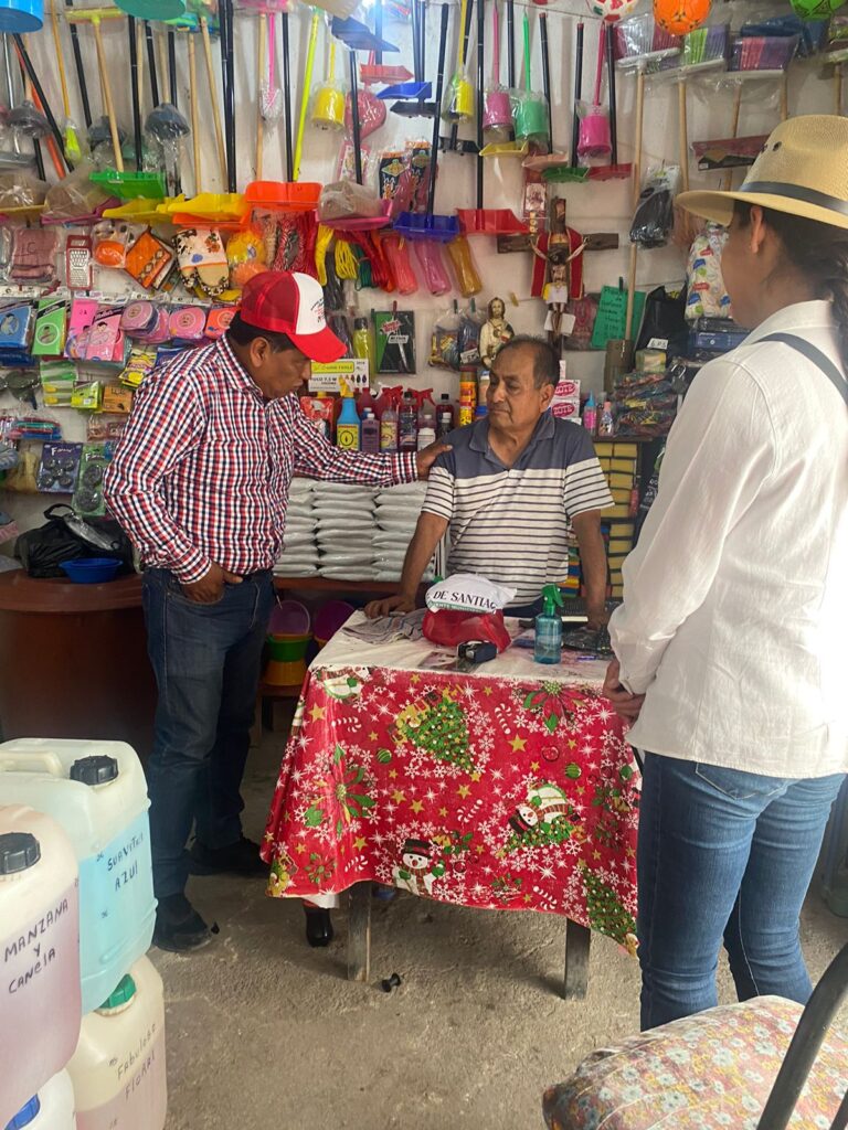 Candidato del PRI, Daniel de Santiago, visita San Pablo en Tolimán