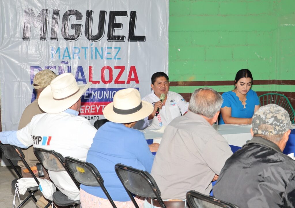 Se reúne Miguel Martínez con prestadores de servicios y alimentos