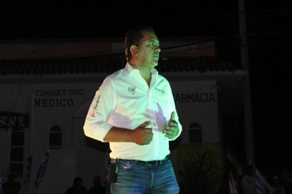 Apoya Delegación de Ajuchitlán a Manuel Montes para Mantener el Rumbo de Colón