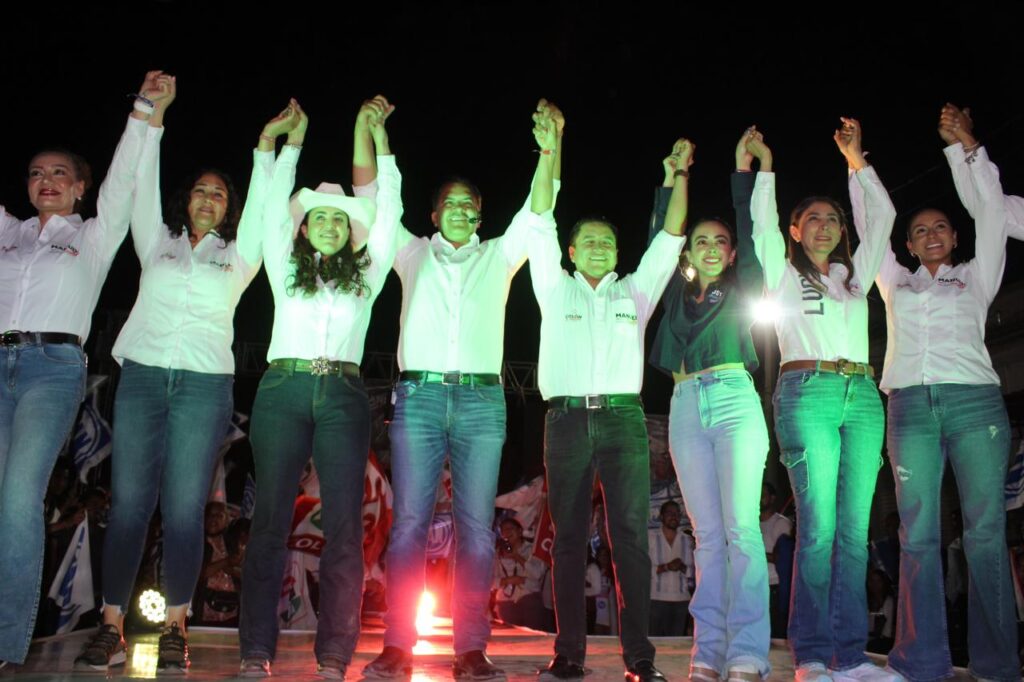 Apoya Delegación de Ajuchitlán a Manuel Montes para Mantener el Rumbo de Colón