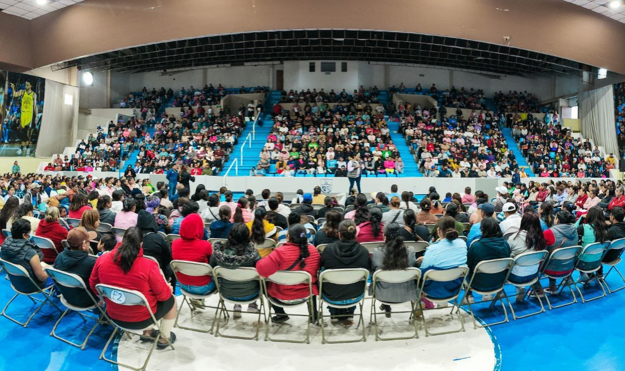 Con 60 mdp en recursos y 20 mil beneficiarios, Gobierno de Roberto Cabrera concluye entrega de apoyos del “Programa Becas Adelante”