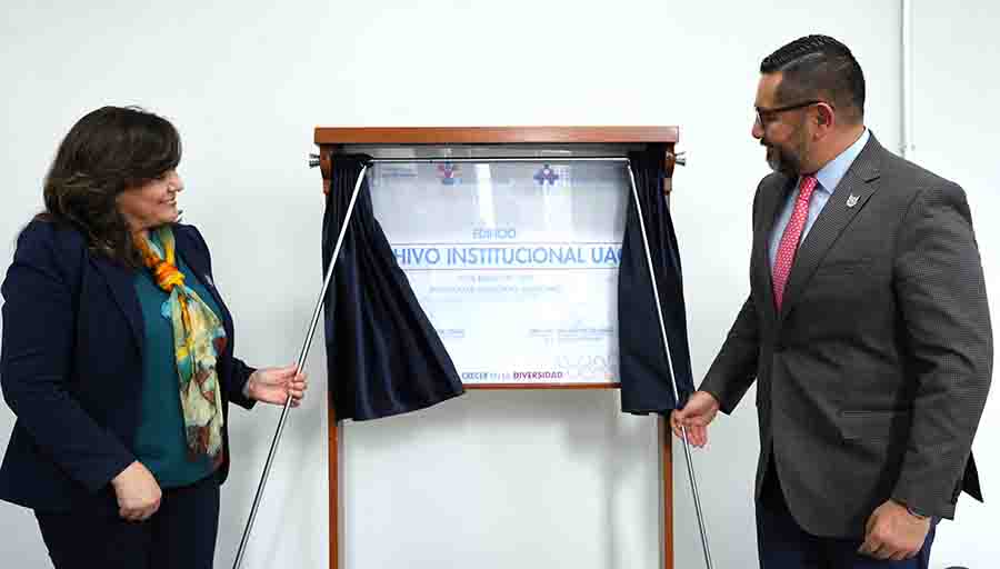 Atestigua Carlos Alcaraz inauguración del Edificio de la Coordinación de Archivo Institucional de la UAQ