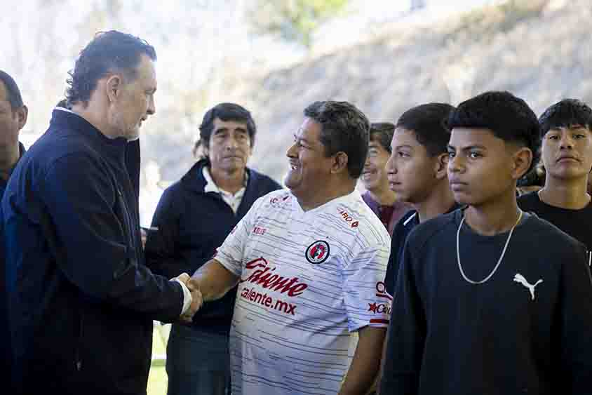 Entrega Mauricio Kuri Cancha de Futbol 7 en la Unidad Deportiva Maquío en SJR