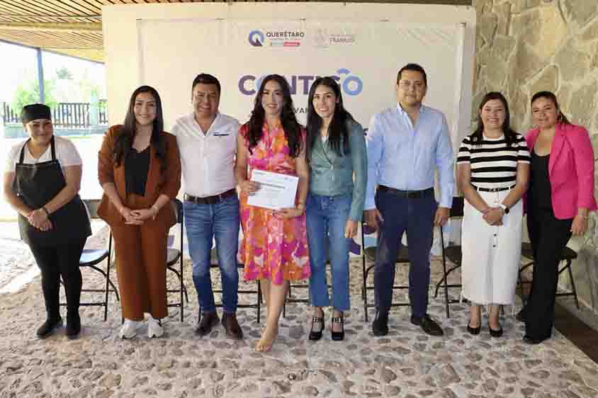 Capacitan a mujeres de Huimilpan para impulsar el emprendimiento