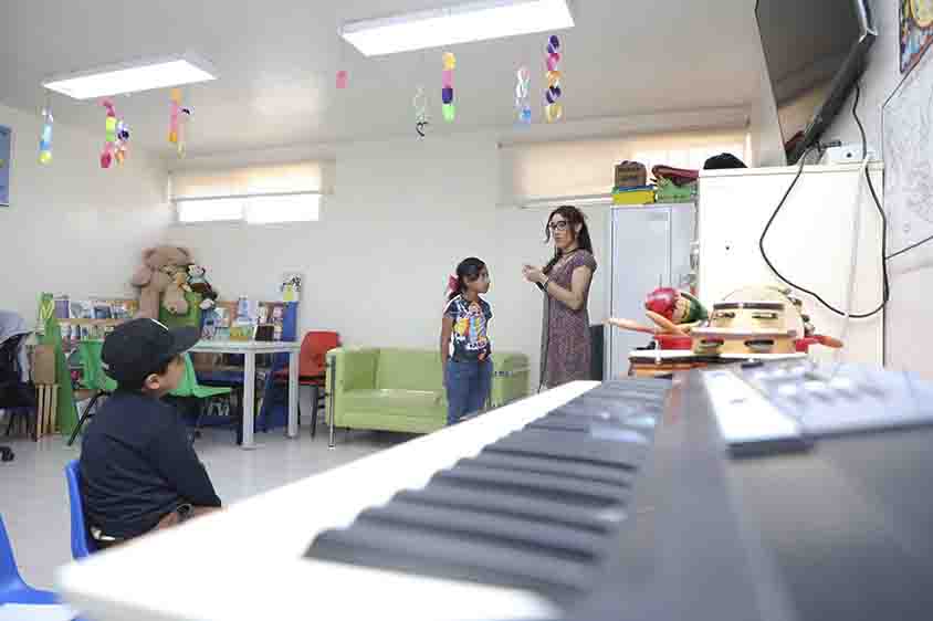 Capacita SEDIF a las y los niños del Centro de Día Nueva Realidad con talleres artísticos y formativos