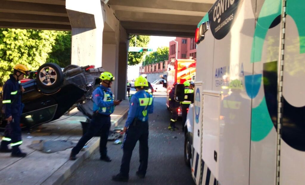 Carambola en la Carretera 57 y Avenida Cimatario deja 10 lesionados y caos vial