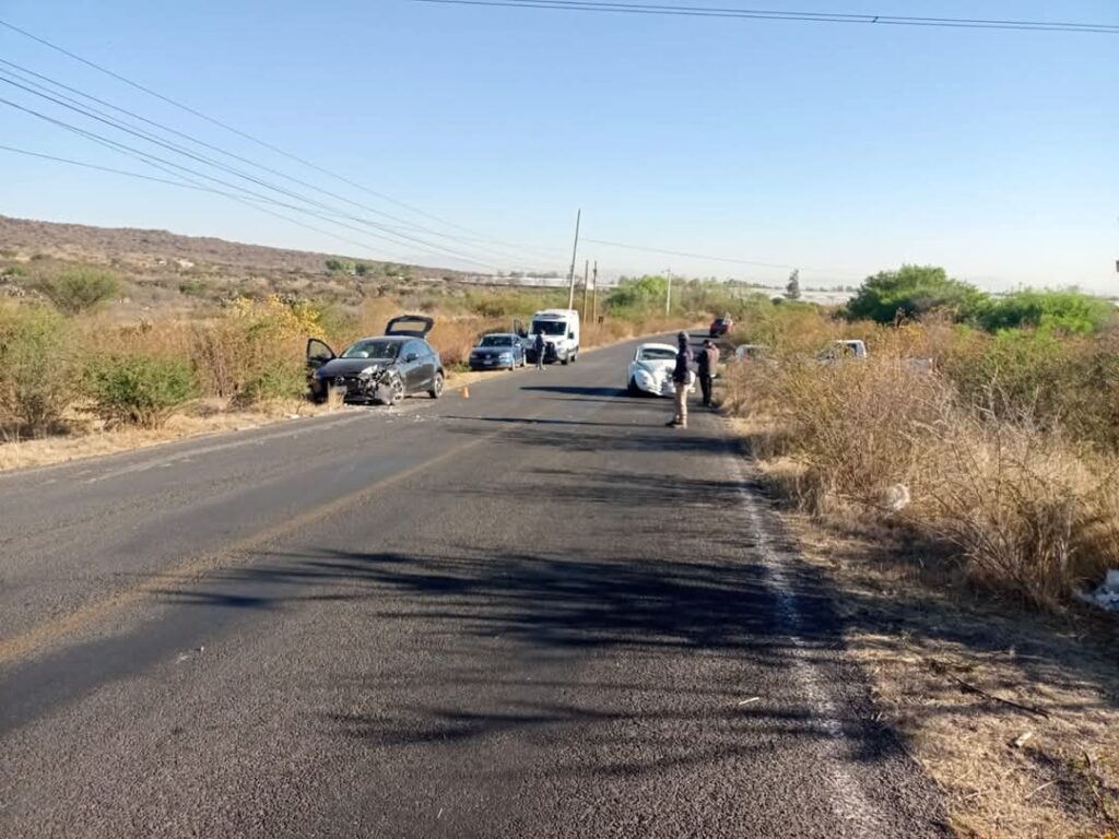 Choque frontal en la carretera a Escolásticas moviliza a cuerpos de emergencia
