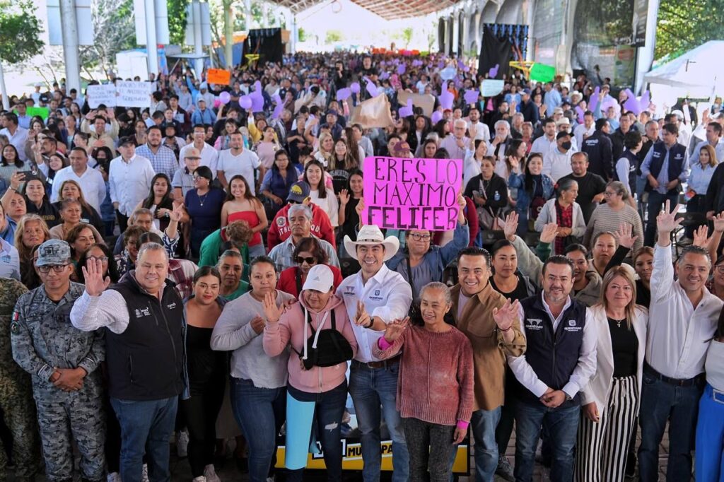 Presenta Felifer Transporte Municipal Comunitario en Santa Rosa Jáuregui