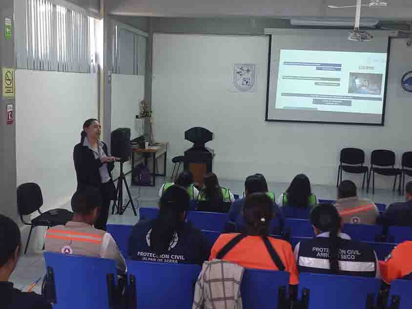 Realiza SESA taller Habilitación de Refugios Temporales en Jalpan