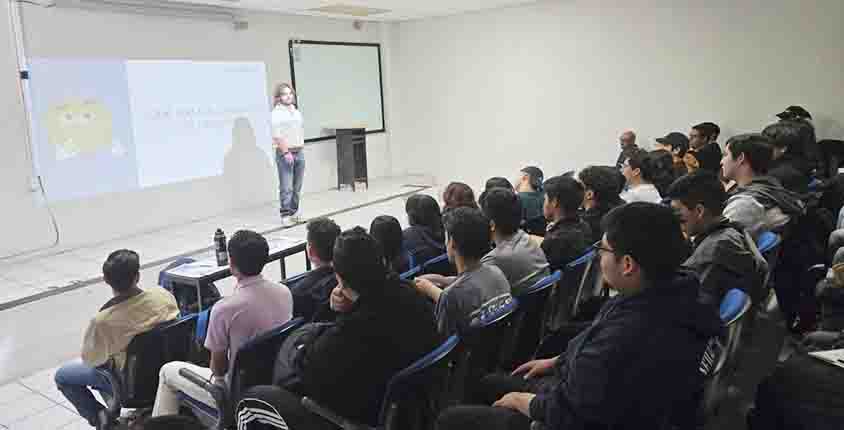 Lleva SESA prevención de conductas de riesgo a estudiantes de la UTEQ