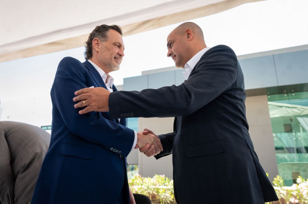 Inaugura Mauricio Kuri expansión de la planta Aptar Beauty en Querétaro