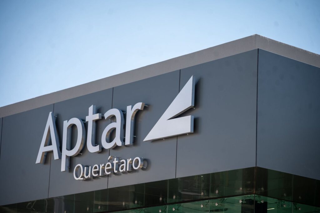 Inaugura Mauricio Kuri expansión de la planta Aptar Beauty en Querétaro
