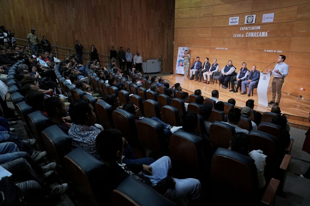 Impulsa Felifer Macías “Cedula COSANAMA” para los centros de tratamientos de la capital