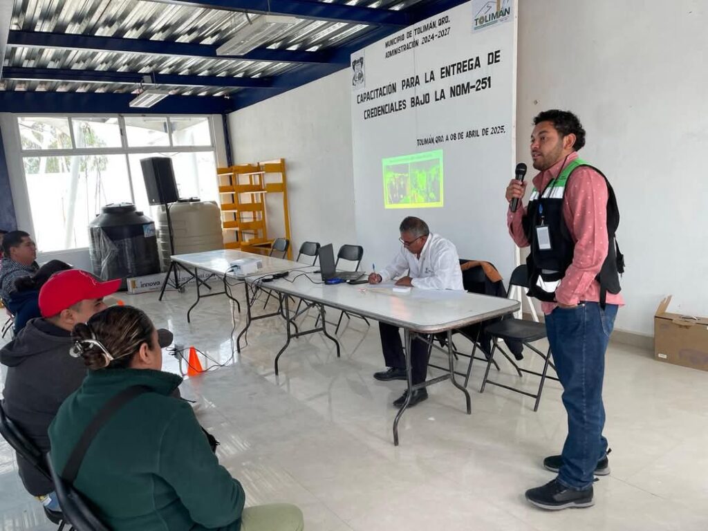 Tolimán capacita a comerciantes ambulantes en normativas sanitarias