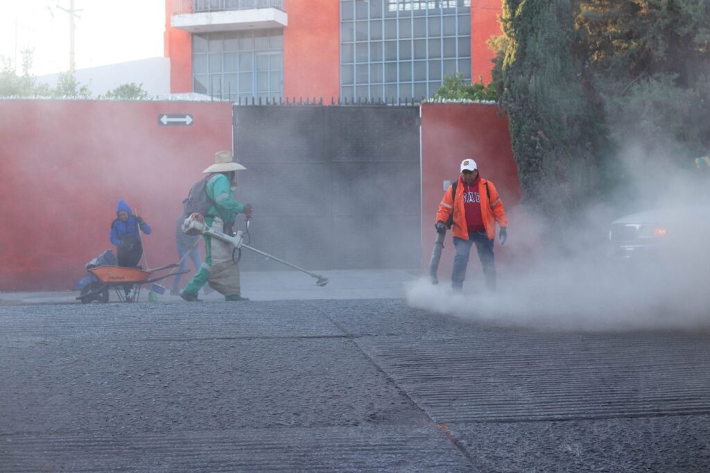 Roberto Cabrera supervisa trabajos de Servicios Públicos en la colonia La Fátima