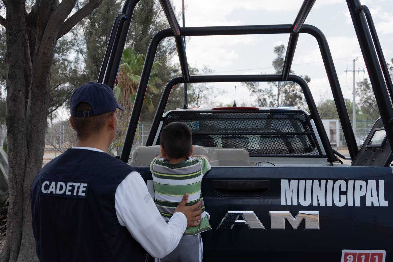 Conviven y celebran con sus hijos el Día de la Niñez en el CECAFIS Conviven y celebran con sus hijos el Día de la Niñez en el CECAFIS