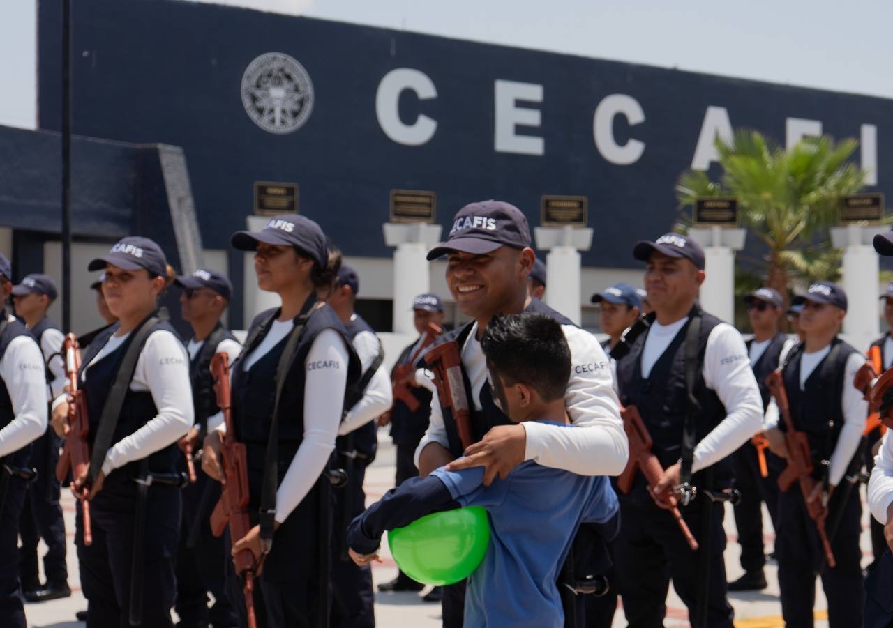 Conviven y celebran con sus hijos el Día de la Niñez en el CECAFIS