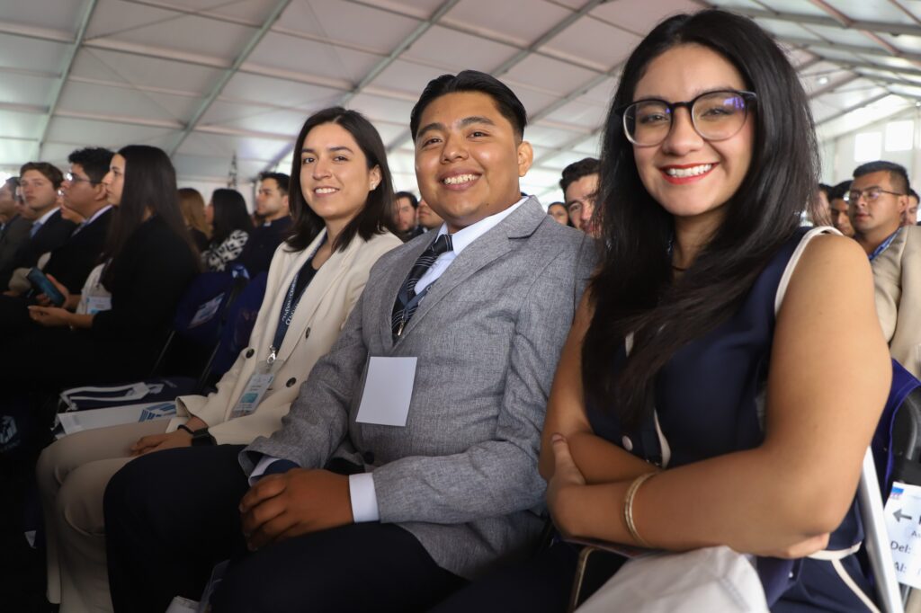 La Universidad Autónoma de Querétaro (UAQ) obtuvo un destacado posicionamiento en los premios otorgados por el Centro Nacional de Evaluación para la Educación Superior (Ceneval) al desempeño de excelencia del Examen General para el Egreso de la Licenciatura (EGEL) en el periodo julio-diciembre de 2024. La Institución sumó 99 estudiantes galardonados, de un total de 281, pertenecientes a 11 instituciones en el estado.