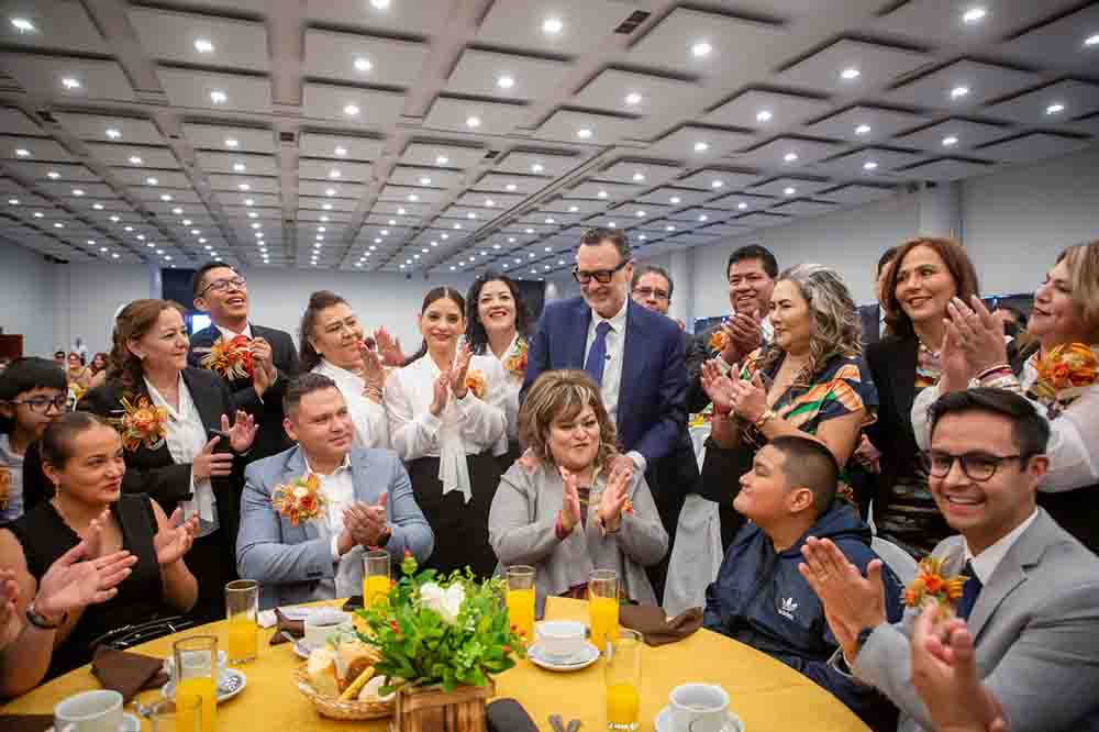 Reconoce Mauricio Kuri a maestras y maestros como constructores de igualdad y de futuro en Querétaro