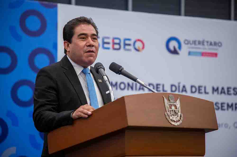 Reconoce Mauricio Kuri a maestras y maestros como constructores de igualdad y de futuro en Querétaro