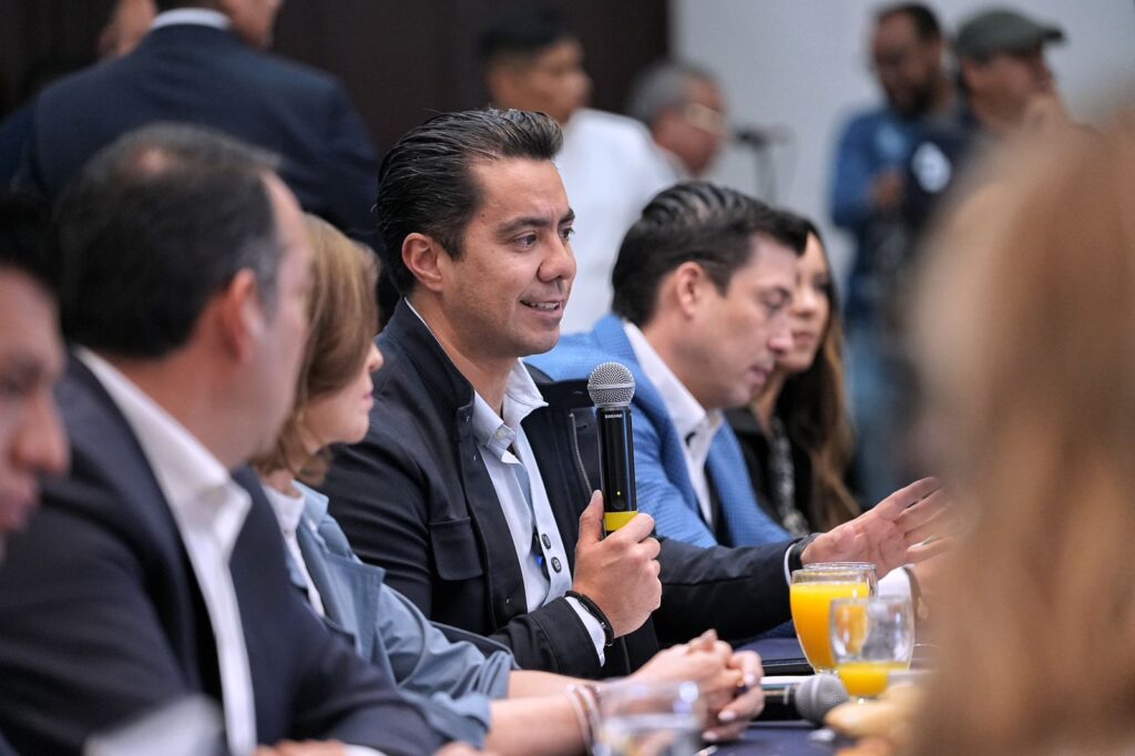 Participa Felifer Macías en la Segunda Mesa Intermunicipal de Cooperación Socioeconómica organizada por COPARMEX