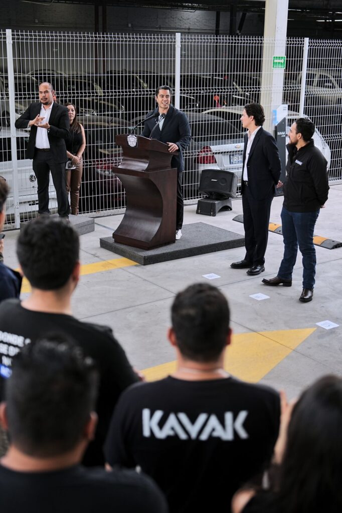 Inaugura Felifer Macías el Centro Integral de Operaciones Kavak