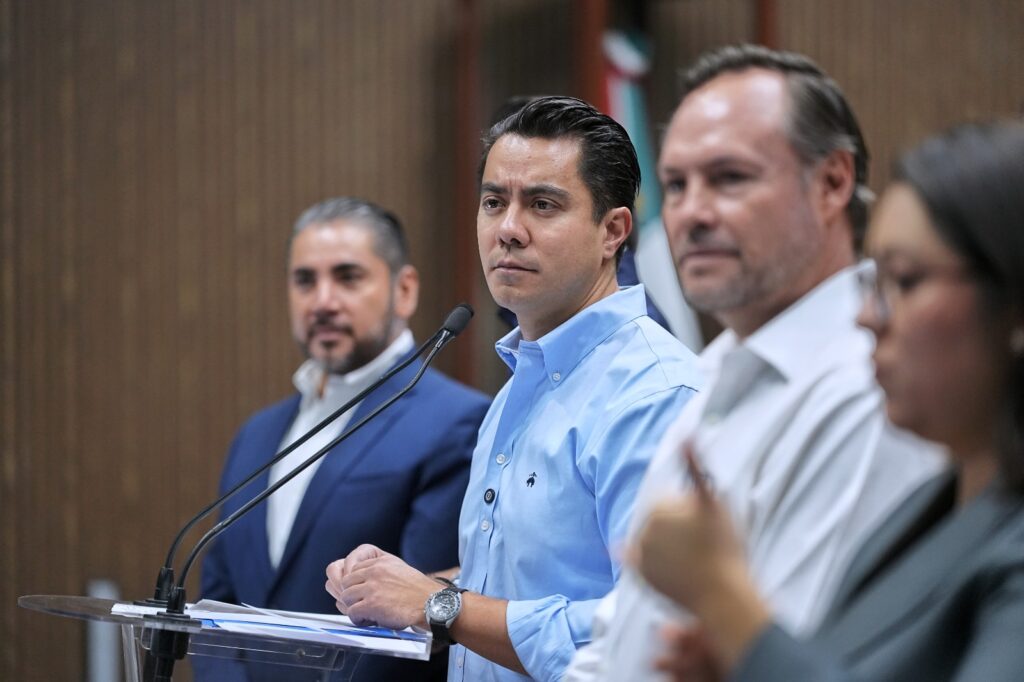 Presenta Felifer Macías la app “Cierre Digital” para reforzar la supervisión de establecimientos nocturnos