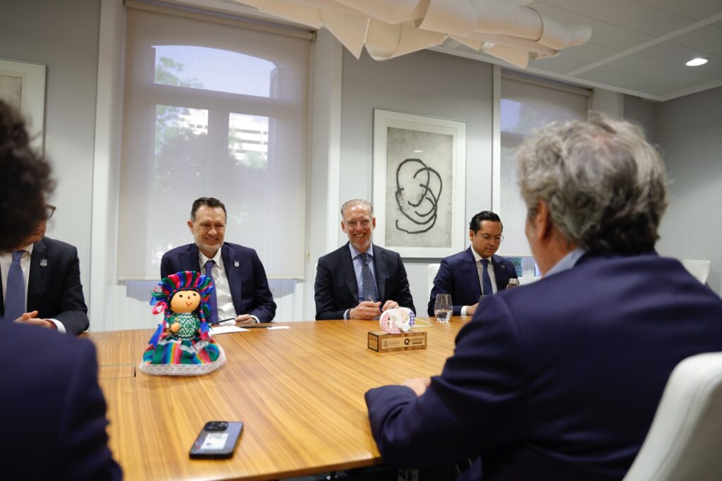 Durante la segunda jornada de la gira de trabajo por Madrid, el gobernador Mauricio Kuri González, concretó la ampliación de operaciones de Grupo Malasa, una empresa multinacional especializada en la fabricación de muebles. Esta expansión permitirá duplicar su capacidad de producción y generará aproximadamente 200 nuevos empleos.