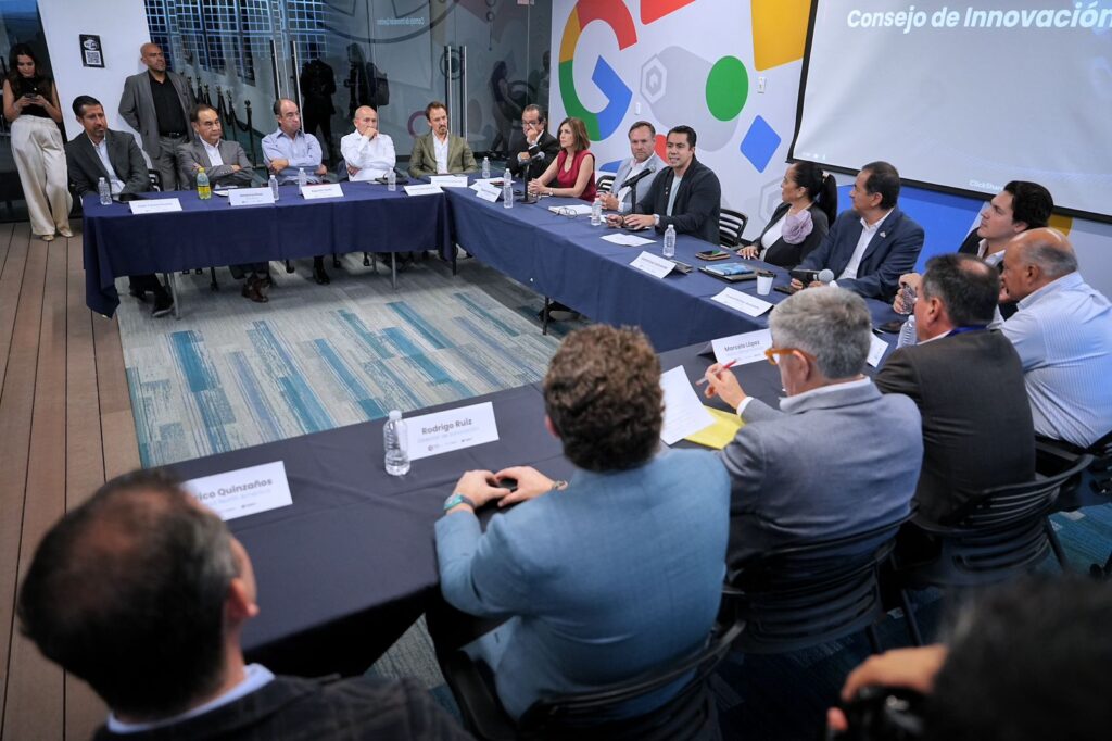 Encabeza Felifer Macías la Sesión del Consejo de innovación del Municipio de Querétaro