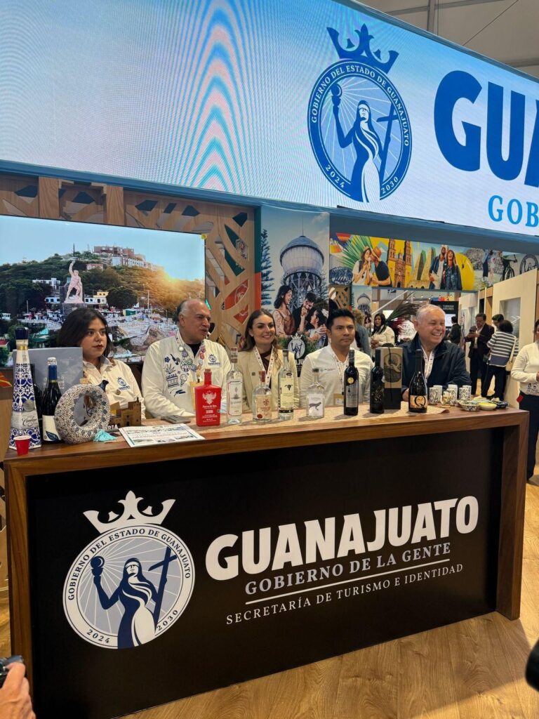 Impulsan Querétaro y San Luis de la Paz la ruta turística “La Revolución del Vino y el Mezcal”