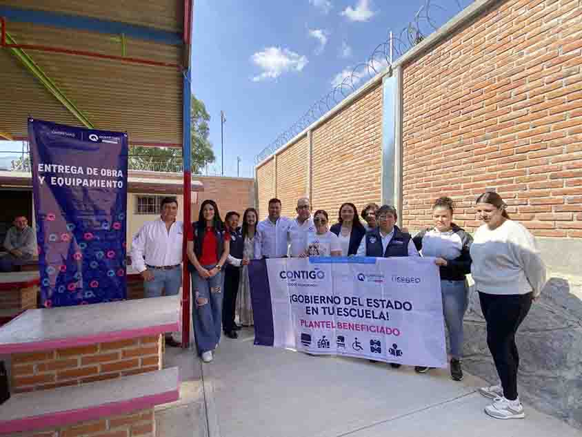 Entrega IFEQ barda perimetral en preescolar de Huimilpan