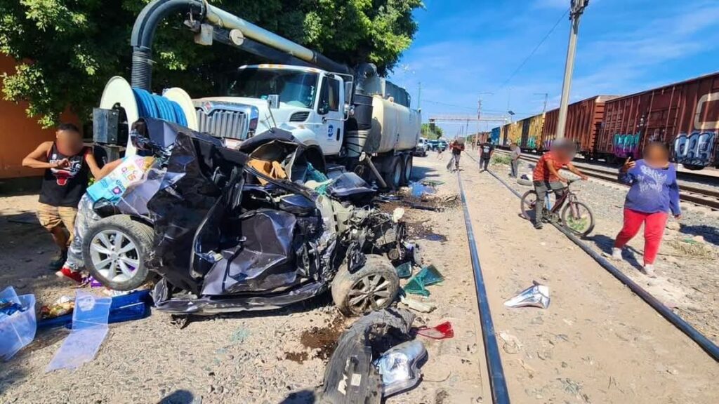Accidente ferroviario moviliza a cuerpos de emergencia en Santa María Magdalena