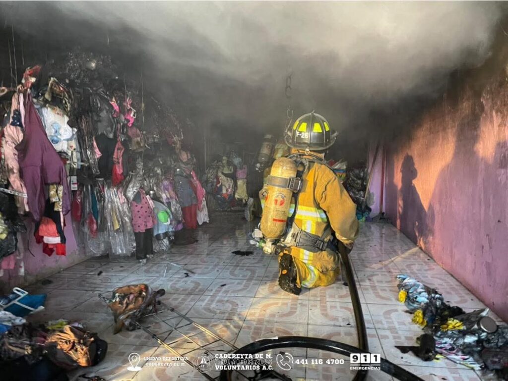 Incendio en local del mercado municipal de Cadereyta
